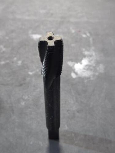 DESCRIPTION: (3) HSS SPIRAL POINT BOTTOMING TAPS BRAND/MODEL: BESLY L1797 SIZE: M16x1.5 RETAIL$: $53.61 QTY: 3