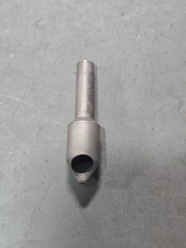 DESCRIPTION: (3) HSS RHC 60 DEG COUNTERSINK BRAND/MODEL: WELDON 02541027 SIZE: 7/16" HEAD DIA RETAIL$: $48.06 QTY: 3