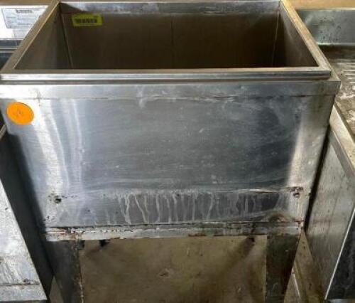 DESCRIPTION: 21" STAINLESS UNDER BAR ICE KEEPER - NO LID LOCATION: BAY 6 QTY: 1