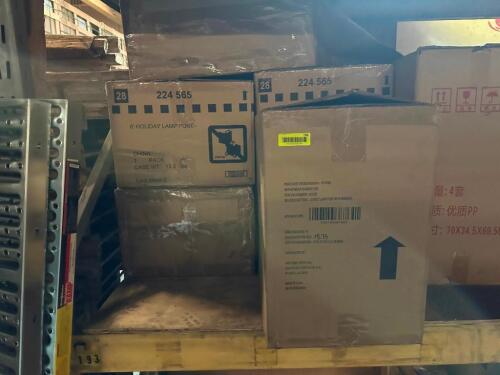 LARGE GROUP OF ASSORTED HOLIDAY DECORATIONS