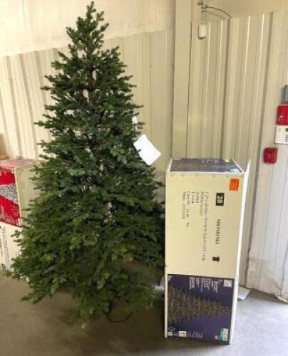 7.5 FT ELEGANT NATURAL FIR LED PRE-LIT TREE WITH TIMER (WORKS PERFECT)