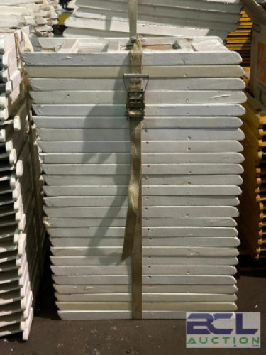 (25) - FESTIVAL PADDED WOOD FOLDING CHAIRS