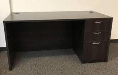 DESCRIPTION: (1) ESSENTIAL COMPUTER DESK BRAND/MODEL: PRODUCT NUMBER #59LV50 INFORMATION: BLACK RETAIL$: $249.99 EA QTY: 1