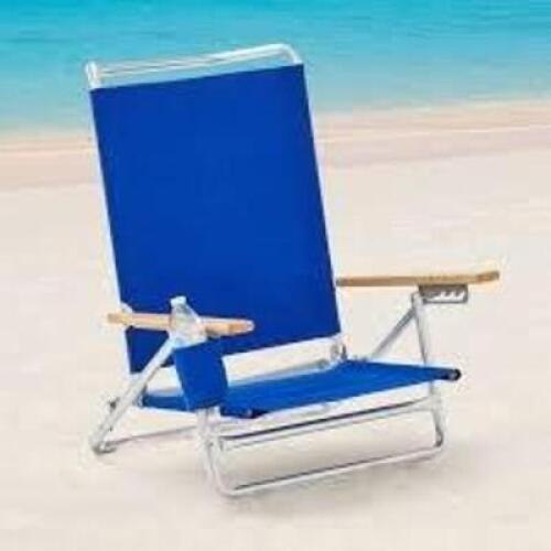 DESCRIPTION: (1) WOOD ARM COMFORT RECLINING BEACH CHAIR BRAND/MODEL: MAINSTAYS INFORMATION: PEACOCK PLUME RETAIL$: $37.88 EA QTY: 1