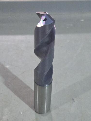 DESCRIPTION: (1) SOLID CARBIDE GP DRILL BIT BRAND/MODEL: SECO SD1103A-1750A051A18R1 SIZE: 17.5mm DIA RETAIL$: $368.76 QTY: 1