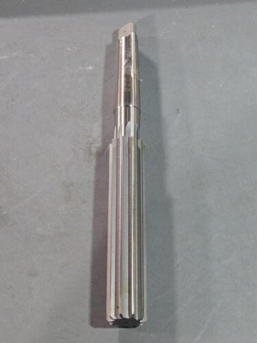 DESCRIPTION: (1) HSS TAPER SHANK REAMER BRAND/MODEL: MADE IN USA 89456990 SIZE: 1-3/16" DIA 3MT QTY: 1