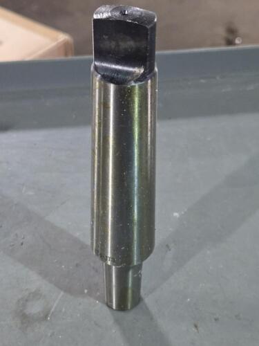 DESCRIPTION: (1) DRILL CHUCK ARBOR BRAND/MODEL: MADE IN USA 2531-1403 SIZE: 4MT TO 3JT RETAIL$: $69.89 QTY: 1