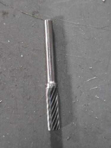 DESCRIPTION: (4) CARBIDE CYLINDER BUR BRAND/MODEL: WESTWARD 19D645 SIZE: 1/2"" DIA RETAIL$: $72.65 QTY: 4