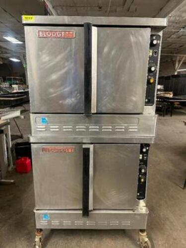 DESCRIPTION BLODGETT DOUBLE STACK GAS CONVECTION OVEN. BRAND / MODEL: BLODGETT ADDITIONAL INFORMATION NATURAL GAS, SN# 082411RA000T. COMES WITH (2) QU