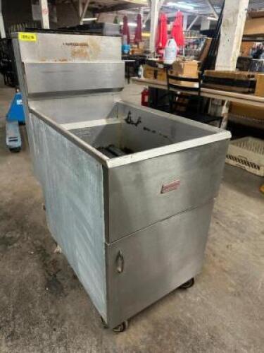 DESCRIPTION PITCO FRIALATOR 65S 65 LB. GAS DEEP FRYER. BRAND / MODEL: PITCO 65S ADDITIONAL INFORMATION SN# G15EA024848. NATURAL GAS LOCATION BAY 6 QTY