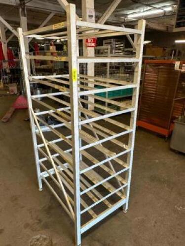 DESCRIPTION ALUMINUM #10 CAN RACK. BRAND / MODEL: NEW AGE LOCATION BAY 6 QTY 1