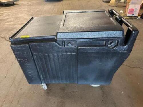 DESCRIPTION CAMBRO BLACK PLASTIC ICE CADDY BRAND / MODEL: CAMBRO ADDITIONAL INFORMATION RETAILS NEW FOR $875 LOCATION BAY 6 QTY 1