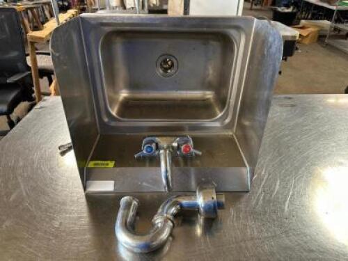 DESCRIPTION 15" X 17" WALL MOUNTED STAINLESS HAND SINK. ADDITIONAL INFORMATION W/ SIDE SPLASHES SIZE 17" X 15" LOCATION BAY 6 QTY 1