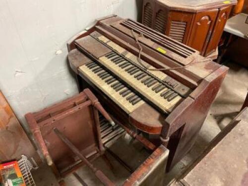 VINTAGE ELECTRIC PIANO