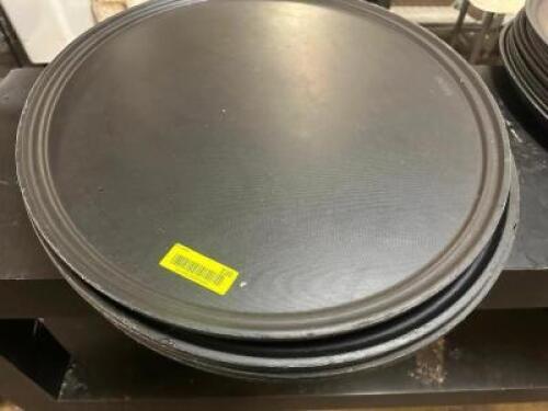 DESCRIPTION (8) 27" BLACK OVAL SERVING TRAYS THIS LOT IS: SOLD BY THE PIECE SIZE 27" LOCATION BAY 6 QTY 8