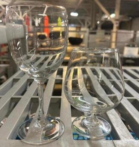 DESCRIPTION GLASS RACK W/ CONTENTS - ASSORTED BAR GLASSES. THIS LOT IS: ONE MONEY LOCATION BAY 6 QTY 1