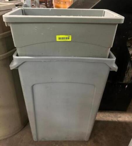 DESCRIPTION (2) 20 GALLON BAR SIDE TRASH CANS THIS LOT IS: SOLD BY THE PIECE LOCATION BAY 6 QTY 3