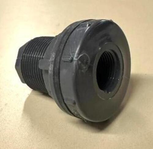 (100) PLASTIC 3/4" CONNECTORS