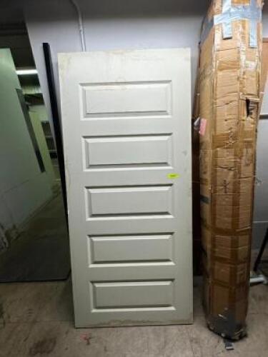INTERIOR WHITE DOOR