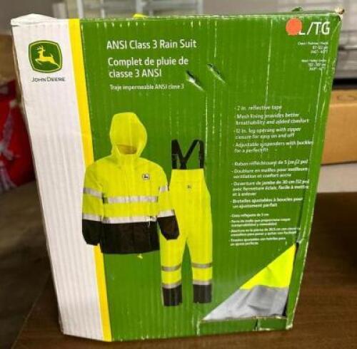 JOHN DEERE RAIN SUIT