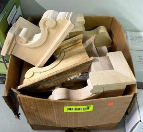 BOX OF ASSORTED PEDESTAL WOODEN FOOT CORNERS