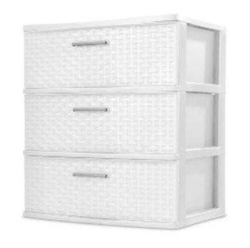 DESCRIPTION: (1) 3 DRAWER CART BRAND/MODEL: STERILITE INFORMATION: WHITE SIZE: 15X21X25 RETAIL$: $21.98 EA QTY: 1