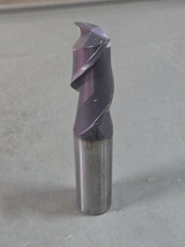 DESCRIPTION: (1) SOLID CARBIDE SQ END MILL BRAND/MODEL: ACCUPRO 76490689 SIZE: 18mm DIA 38mm LOC RETAIL$: $224.39 QTY: 1