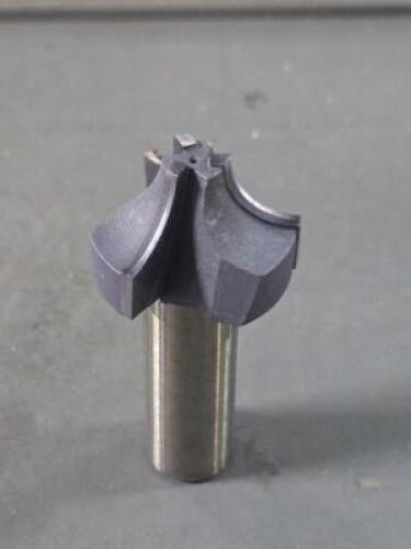DESCRIPTION: (1) CARBIDE TIPPED CORNER ROUNDING END MILL BRAND/MODEL: AB TOOLS CR3-500A SIZE: 1/2" RAD RETAIL$: $422.00 QTY: 1