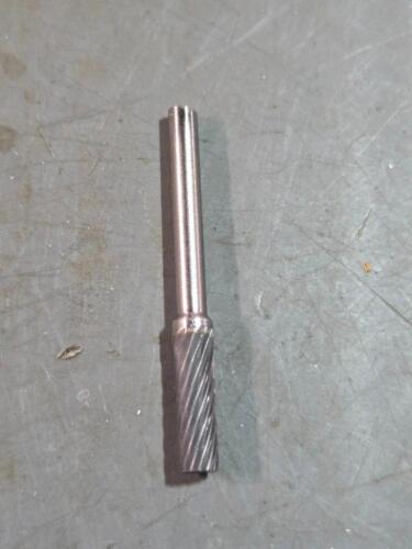 DESCRIPTION: (4) CARBIDE CYLINDER BURR BRAND/MODEL: WESTWARD 19D645 SIZE: 1/2' RETAIL$: $48.60 QTY: 4