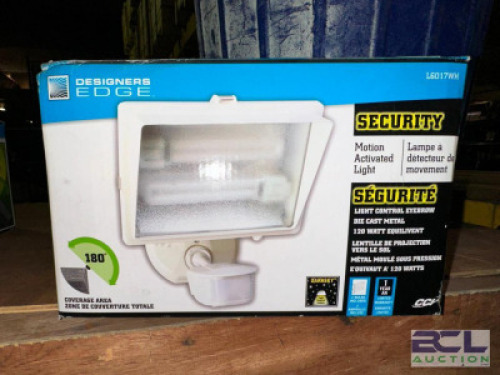MOTION ACTIVATED SECURITY LIGHT