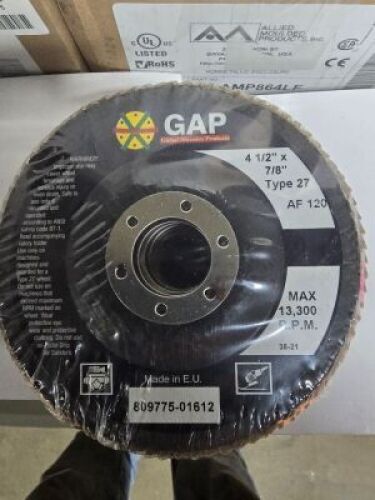 DESCRIPTION: (2) BOXES OF (10) ABRASIVE DISCSBRAND/MODEL: GLOBAL ABRASIVGESINFORMATION: AF 120SIZE: 4-1/2" X 7/8"QTY: 2