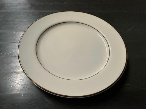 (20) HOMER LAUGHLIN 9" CHINA PLATE W/ GOLD TRIM