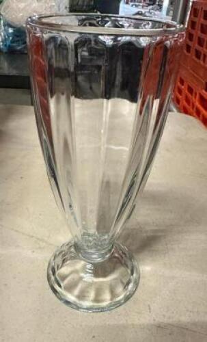(25) FOOTED ICE CREAM SODA GLASSES