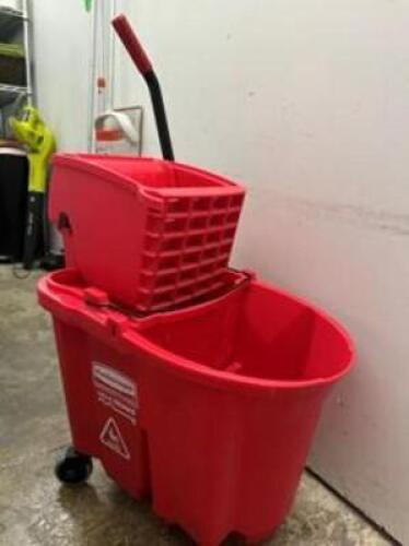 MOP BUCKET