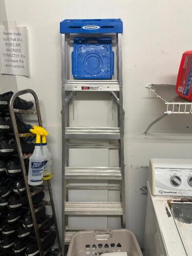 8 FT. LADDER
