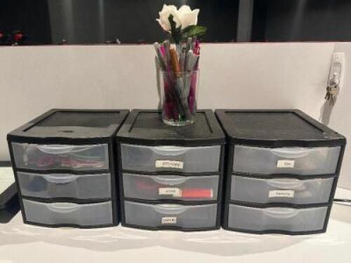 DESKTOP ORGANIZER WITH OFFICE SUPPLIES