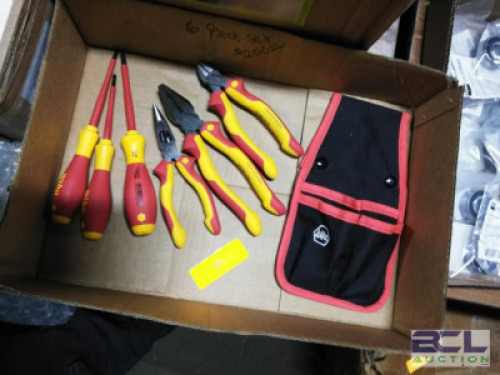 DESCRIPTION: (1) SET OF TOOLS AND CARRY POUCH BRAND/MODEL: WIHA INFORMATION: 6 PIECE SET RETAIL$: $200.00 EA QTY: 1