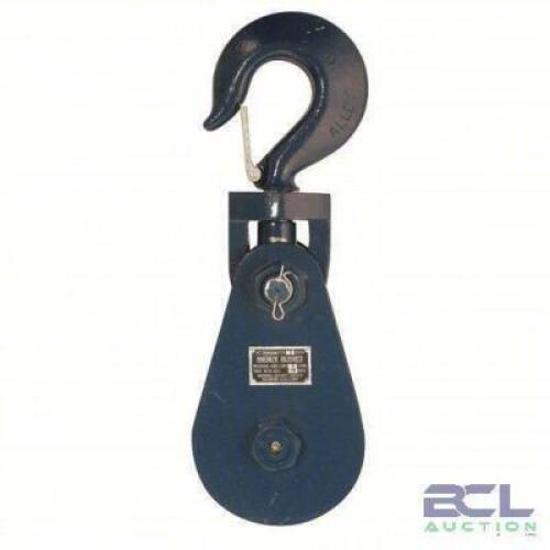 DESCRIPTION: (1) PULLEY BLOCK BRAND/MODEL: B/A PRODUCTS #3KXE2 INFORMATION: BLUE, SWIVEL, WIRE ROPE, HOOK RETAIL$: $582.83 EA QTY: 1