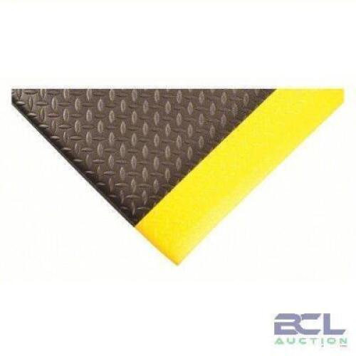 DESCRIPTION: (1) ANTI FATIGUE MAT BRAND/MODEL: CONDOR #39R799 INFORMATION: BLACK AND YELLOW SIZE: 3X5 RETAIL$: $76.99 EA QTY: 1
