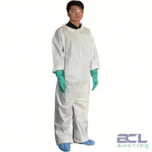 DESCRIPTION: (1) CASE OF (25) DISPOSABLE COVERALLS BRAND/MODEL: CONDOR #30ZE37 SIZE: 4XL RETAIL$: $125.00 EA QTY: 1
