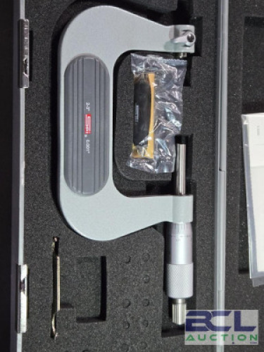 DESCRIPTION: (1) 2-3" RANGE MECHANICAL SCREW THREAD MICROMETER BRAND/MODEL: SPI 20-955-1 SIZE: 2-3" RANGE RETAIL$: $291.90 QTY: 1