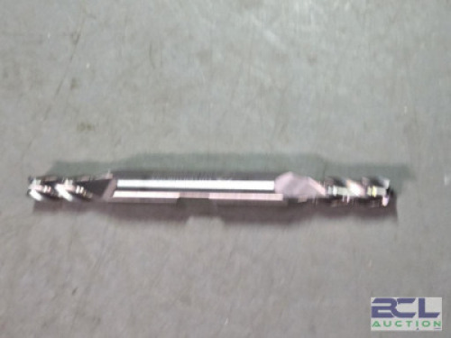 DESCRIPTION: (4) SOLID CARBIDE DE SQ END MILL BRAND/MODEL: FULLERTON 32495 SIZE: 1/4" DIA RETAIL$: $485.52 QTY: 4
