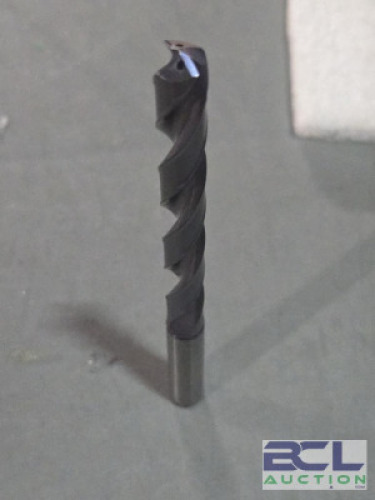 DESCRIPTION: (2) SOLID CARBIDE TAPER LENGTH DRILL BIT BRAND/MODEL: EMUGE TA223344.0794 SIZE: 5/16" DIA RETAIL$: $254.89 QTY: 2