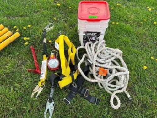 NO SAFETY PROFESSIONAL ROOFING FALL PROTECTION KIT.