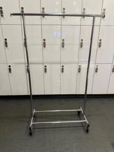 ROLLING GARMET RACK