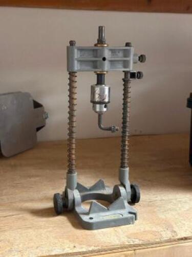 VERTICAL DRILL GUIDE / STAND