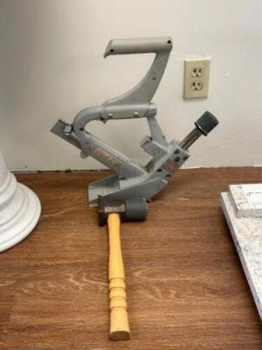 PORTA NAILER WITH MALET