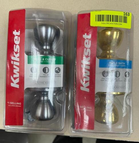 (2)- KWIKSET DOOR HANDLES