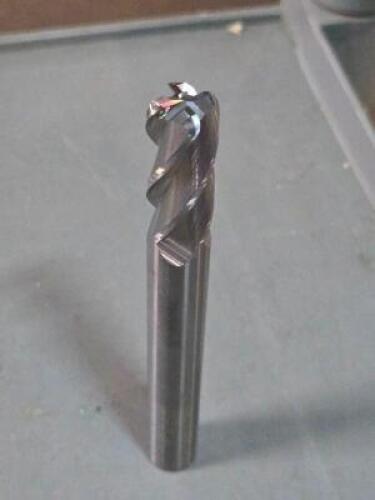 DESCRIPTION: (1) SOLID CARBIDE SQ END MILL BRAND/MODEL: FULLERTON 30224 SIZE: 5/8" dia RETAIL$: $267.98 QTY: 1