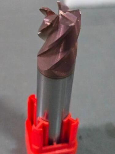DESCRIPTION: (1) 5 FLUTE CARBIDE END MILL BRAND/MODEL: FULLERTON 37656 SIZE: 5/8" DIA RETAIL$: $161.99 QTY: 1